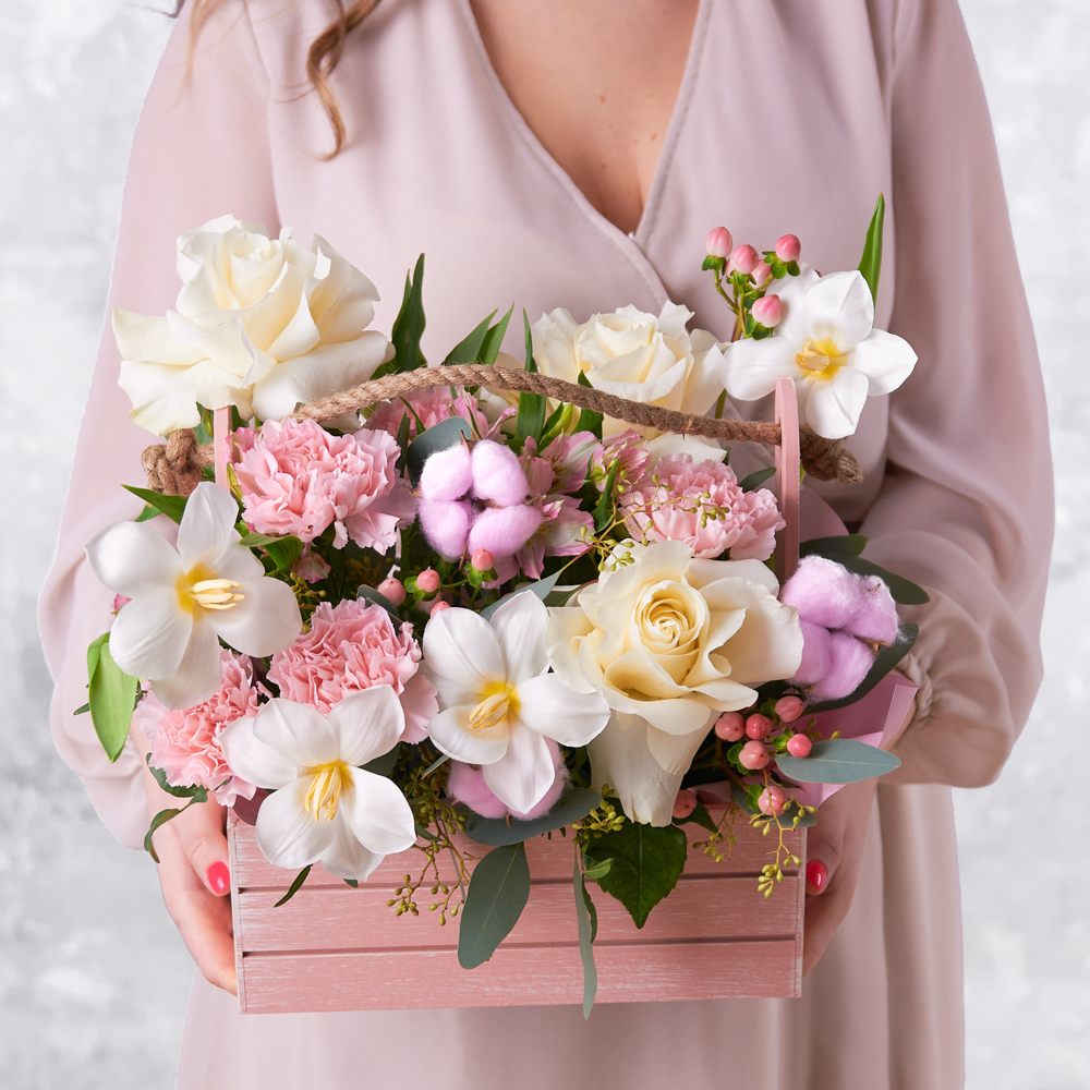 Композиция в деревянном ящике «Воздушный зефир» Композиция в деревянном ящике «Воздушный зефир»