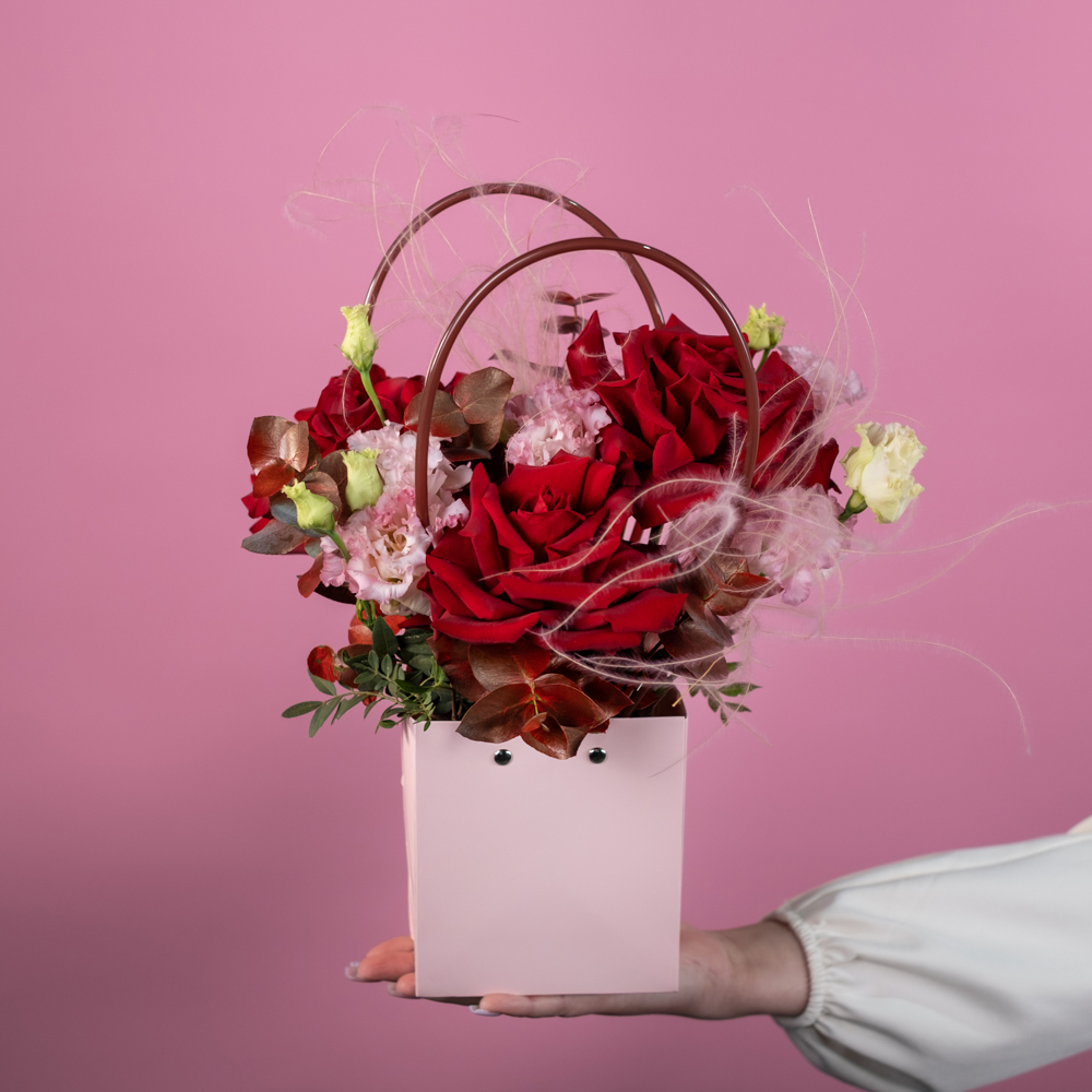 Композиция в сумочке «Чувственный поцелуй» Композиция в сумочке «Чувственный поцелуй»