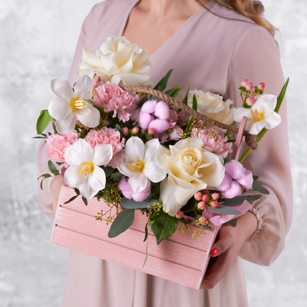 Композиция в деревянном ящике «Воздушный зефир» Композиция в деревянном ящике «Воздушный зефир»